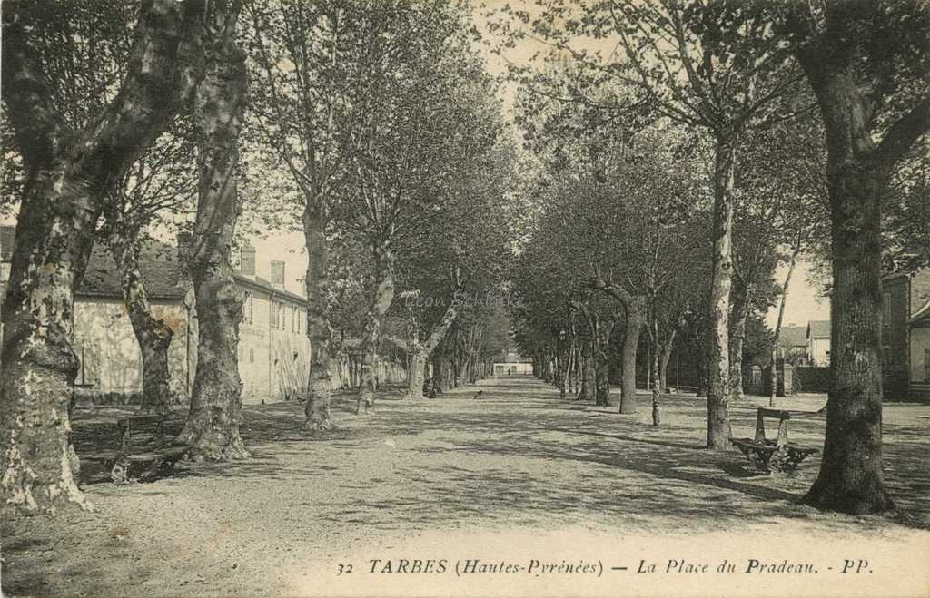 32 - La Place du Pradeau