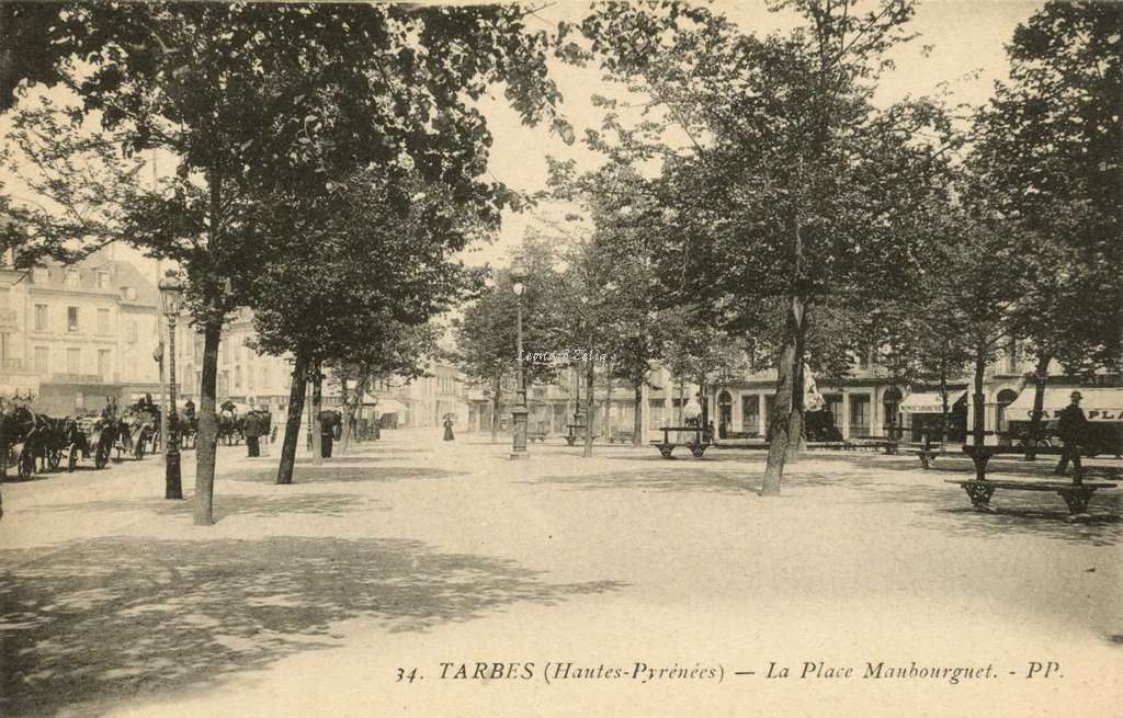 34 - La Place Maubourguet