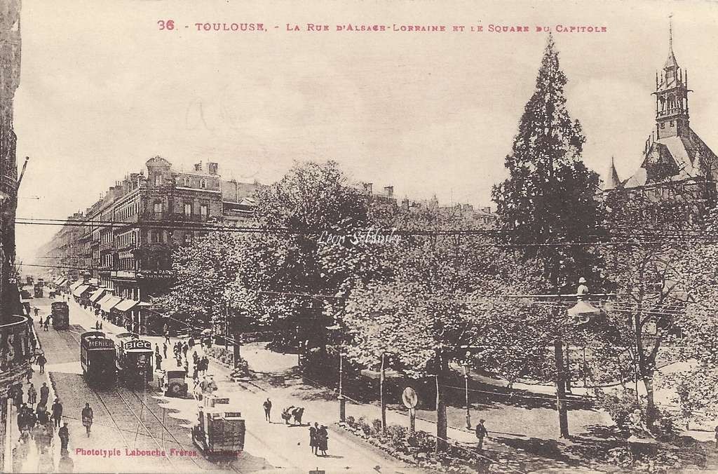 36 - La Rue Alsace-Lorraine et le Square du Capitole