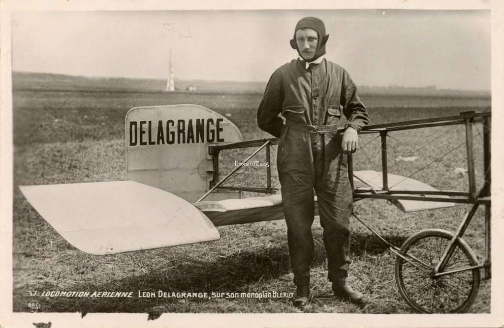 37 - Locomotion Aérienne - Leon Delagrange sur son monoplan Blériot