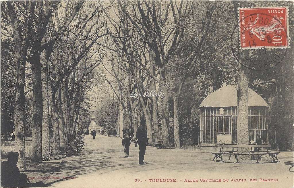 38 - Allée Centrale du Jardin des Plantes