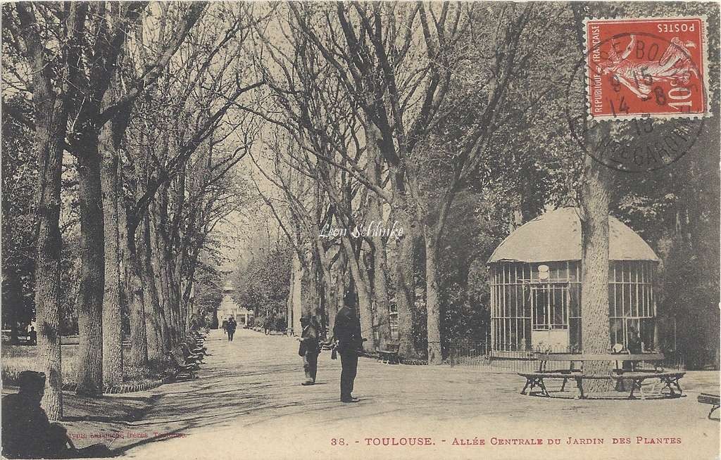 38 - Allée centrale du Jardin des Plantes