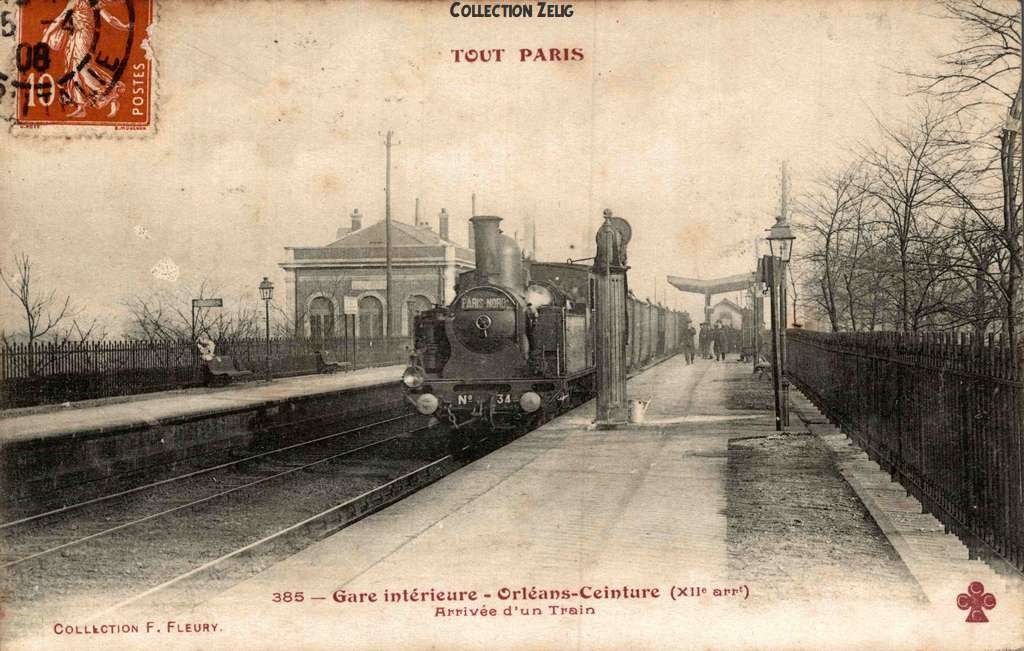 385 - Gare intérieure Orléans-Ceinture - Arrivée d'un Train