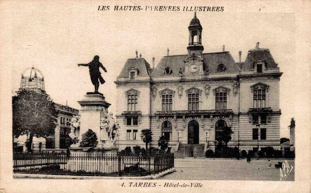 4 - Hôtel de Ville (vue 2)