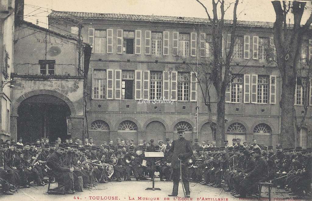44 - La Musique de l'Ecole d'Artillerie