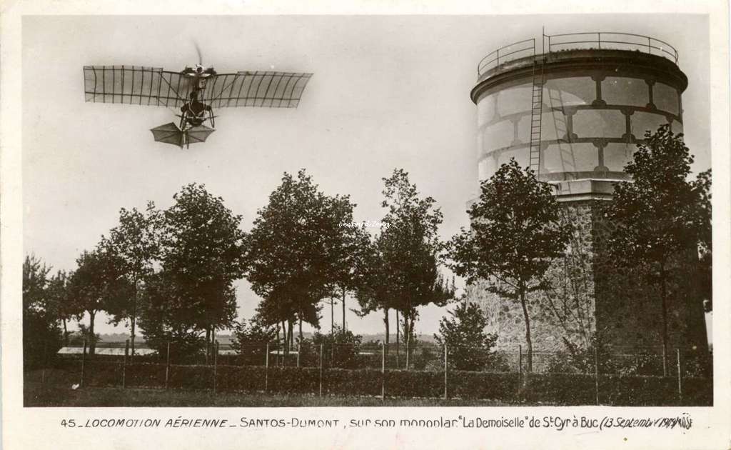 45 - Locomotion Aérienne - Santos-Dumont sur monoplan La Demoiselle