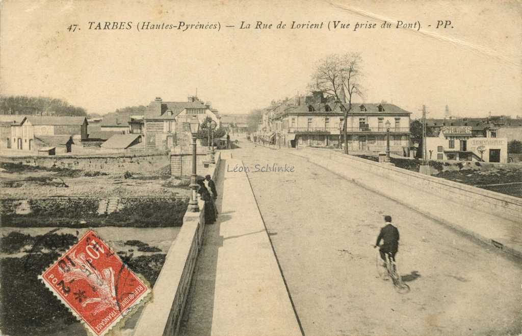47 - La Rue de Lorient (Vue prise du Pont)