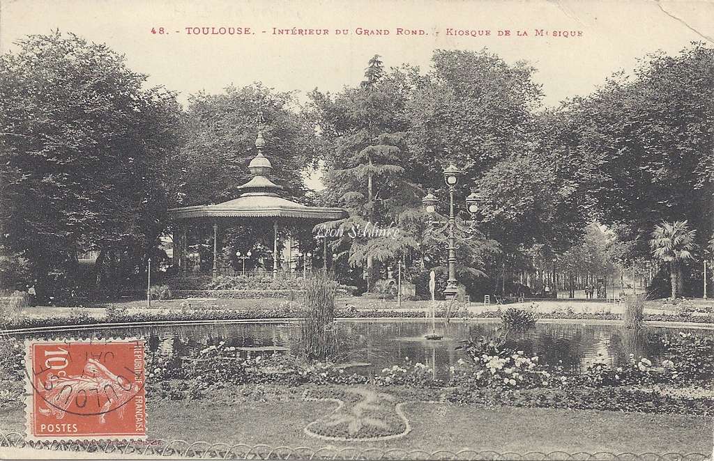 48 - Intérieur du Grand Rond - Kiosque de la Musique