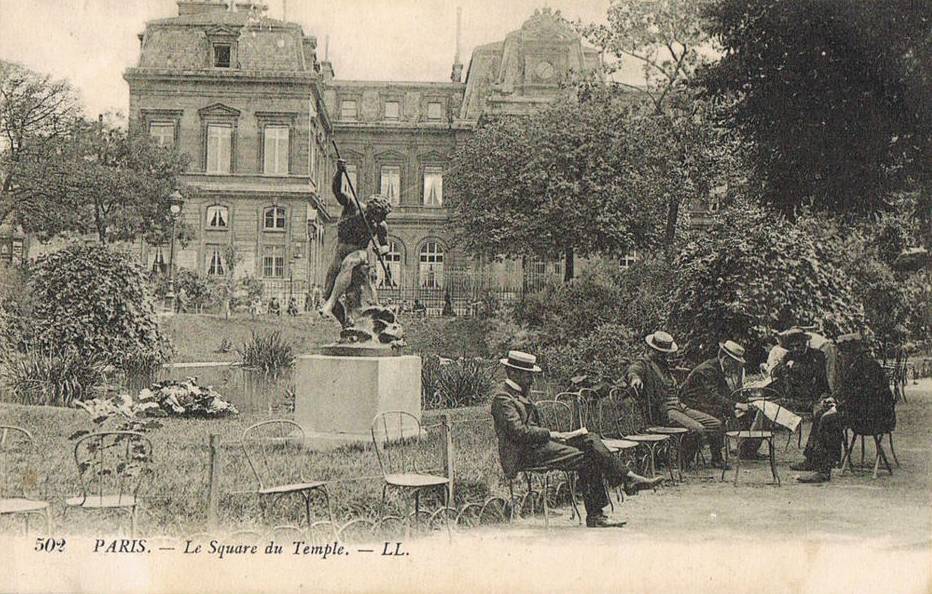 502 - PARIS - Le Square du Temple