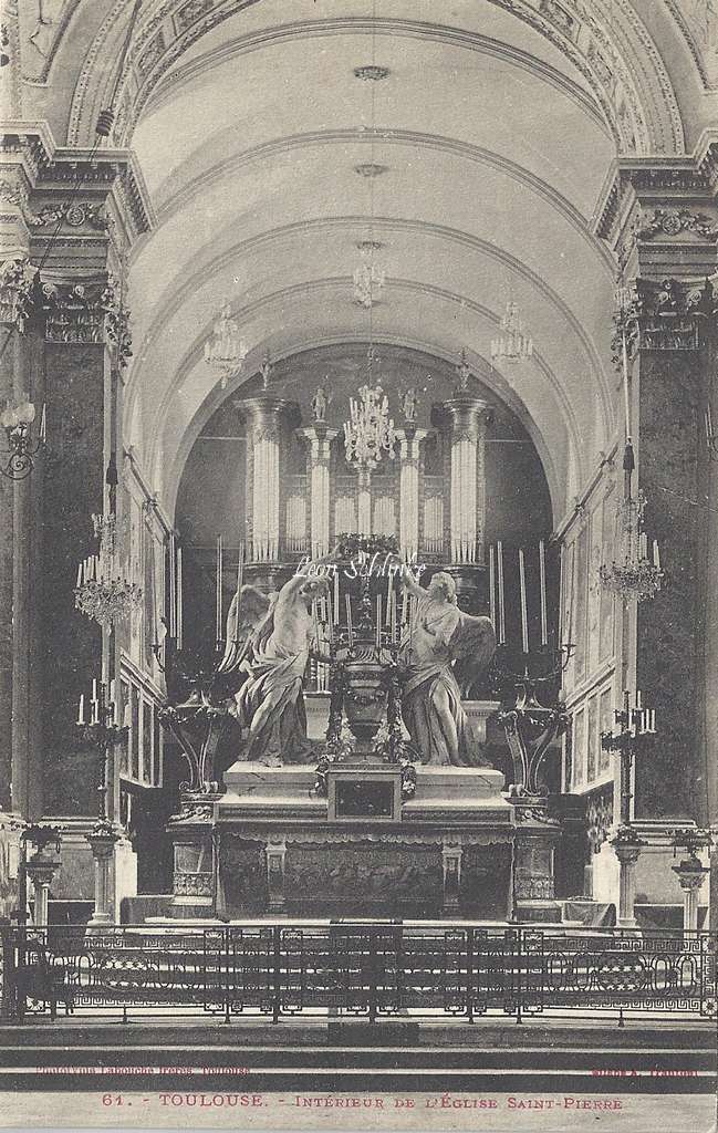 61 - Intérieur de l'église St-Pierre