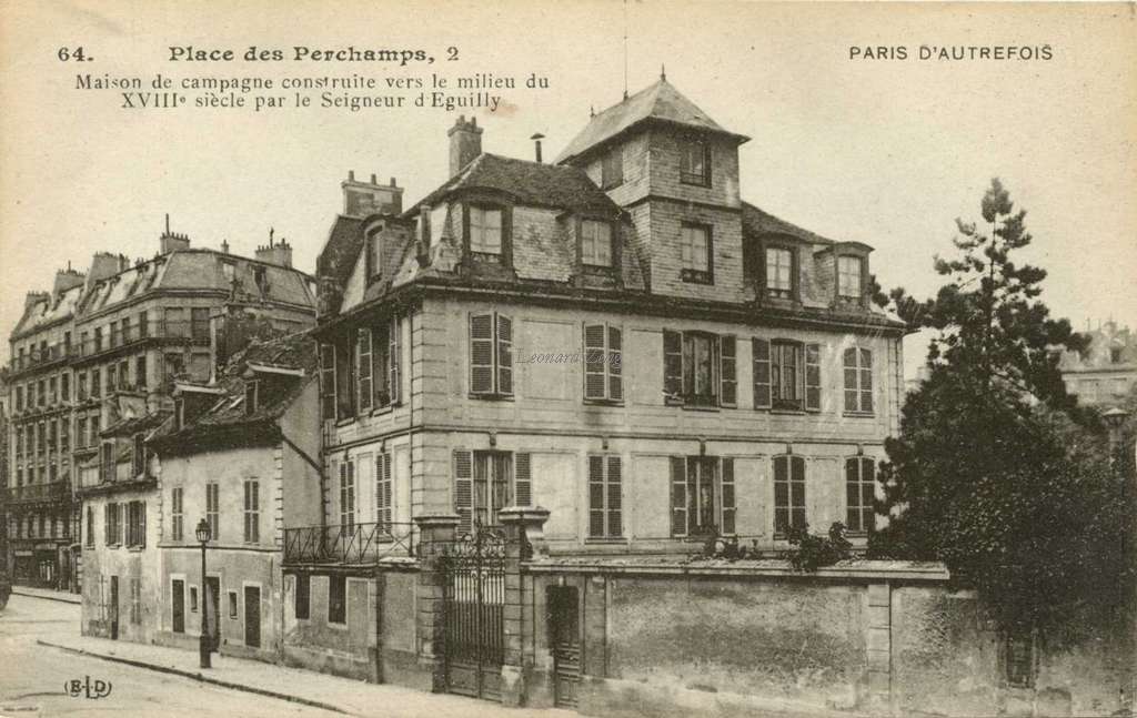 64 - Place des Perchamps, 2