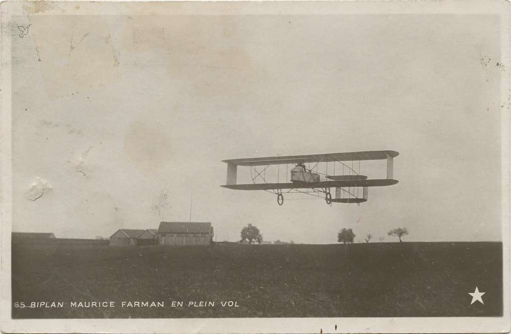 65 - Biplan Maurice Farman en plein vol
