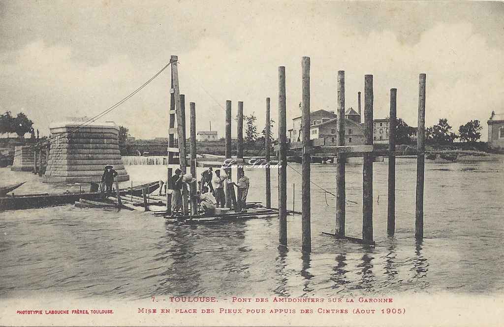 7 - Mise en place des pieux d'appui des cintres (Août 1905)