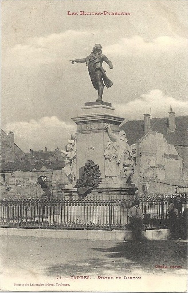 71 - Statue de Danton
