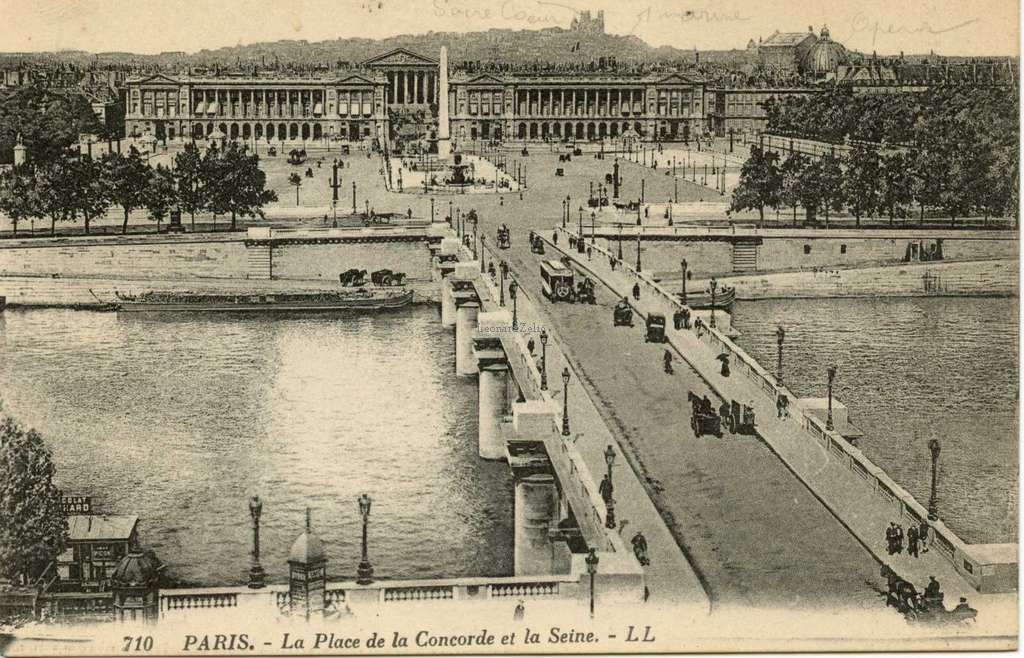 710 - PARIS - La Place de la Concorde et la Seine (3)