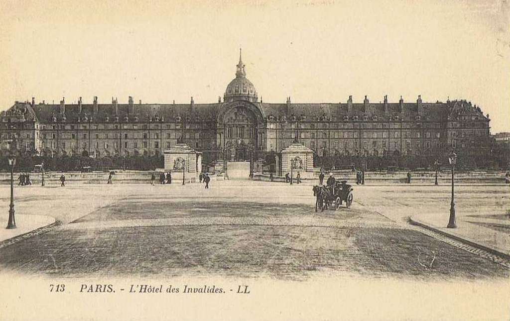 713 - PARIS - L'Hôtel des Invalides