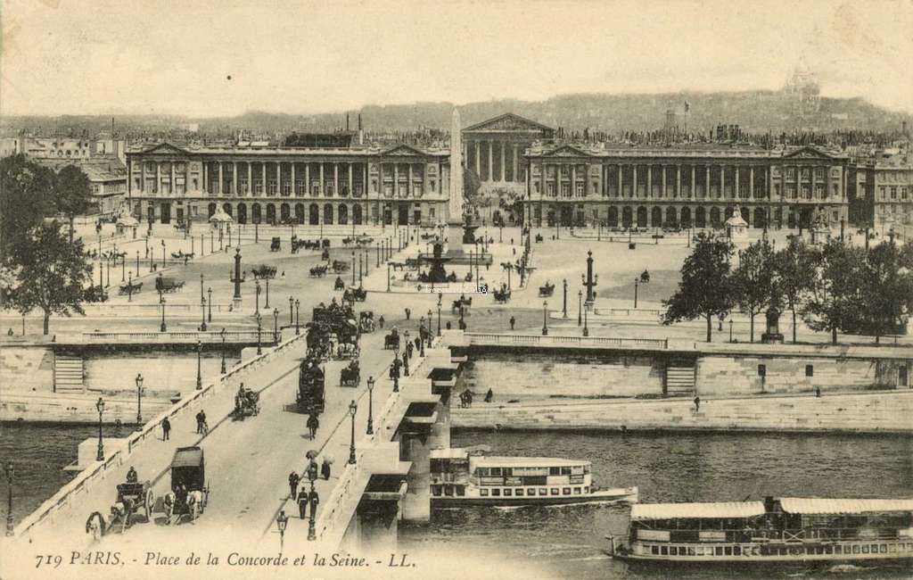 719 - PARIS - Place de la Concorde et la Seine