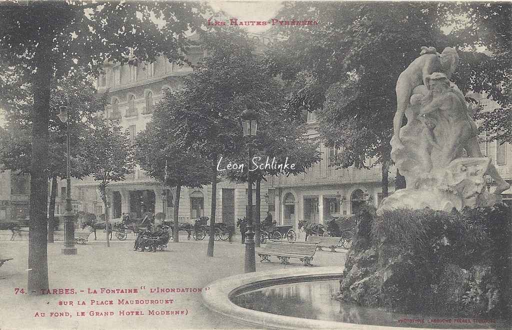 74 - La Fontaine l'Inondation sur la Place Maubourguet