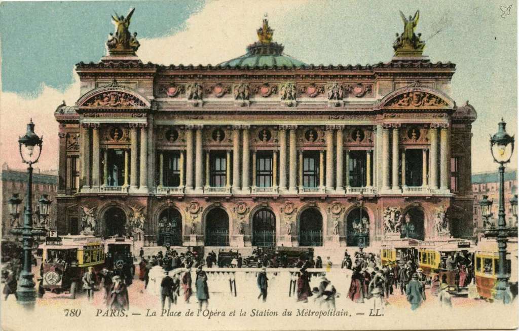 LL 780 (vue 2c) - La Place de l'Opéra et la Station du Métropolitain