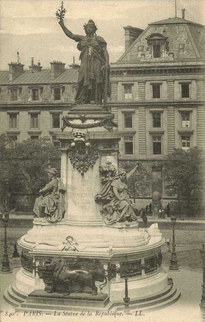 840 - PARIS - La Statue de la République