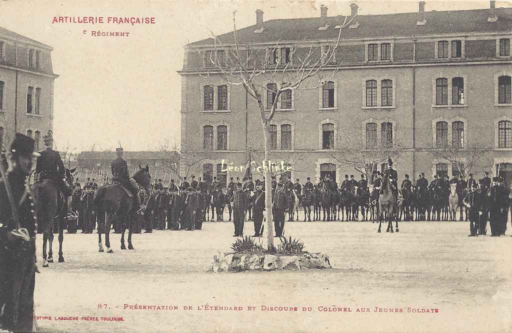 87 - Présentation de l'Etendard et Discours du Colonel