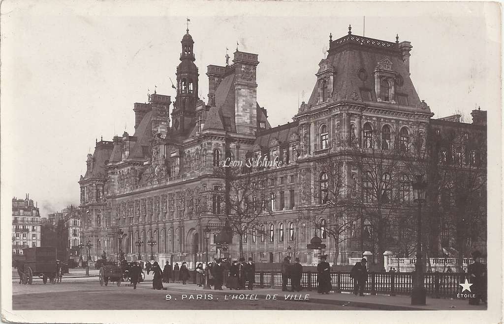 9 - L'Hôtel de Ville