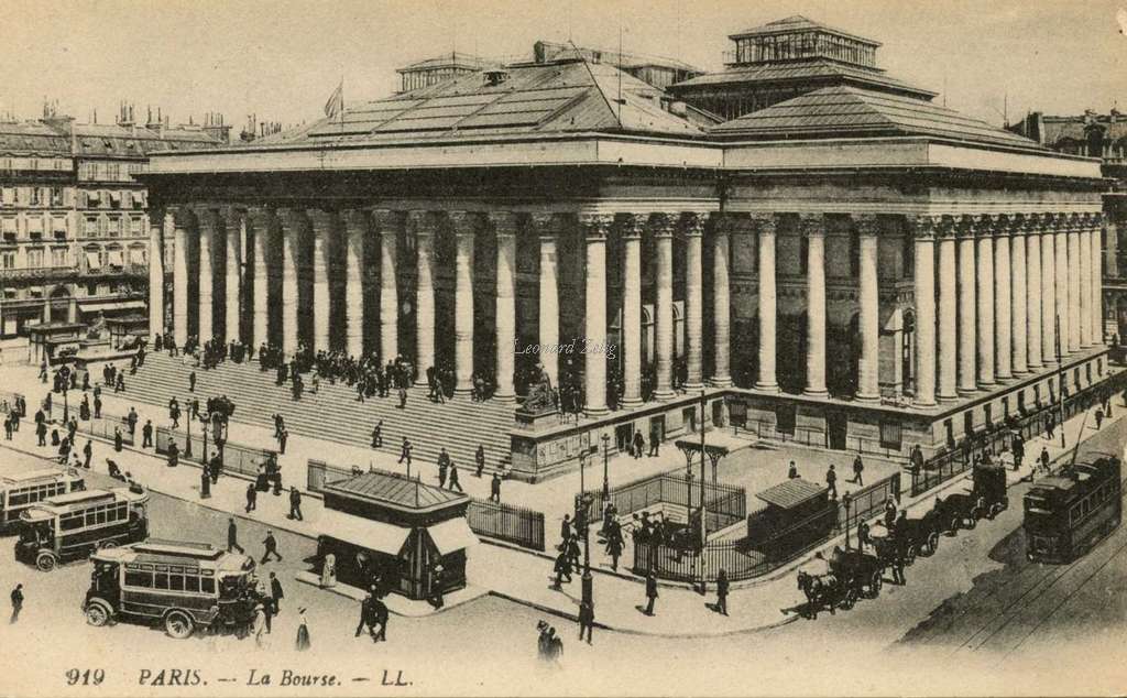 919 - PARIS - La Bourse