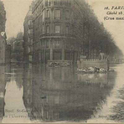 A. Noyer 16 - PARIS INONDÉ - La Seine au Boul St-Germain et Rue de l'Université