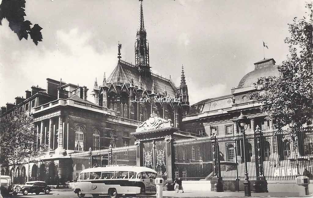 Alfa 102 - Palais de Justice & Ste-Chapelle