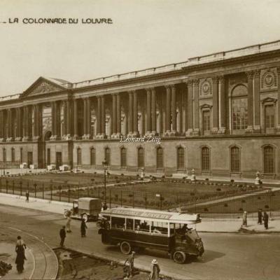 AN 102 - PARIS - La Colonnade du Louvre