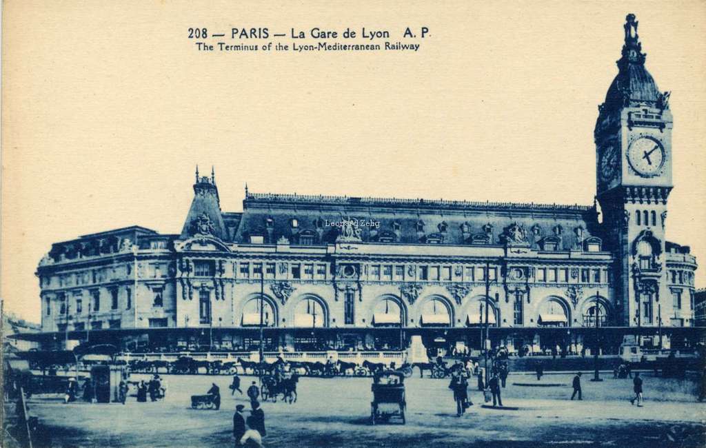 AP 208 - PARIS - La Gare de Lyon