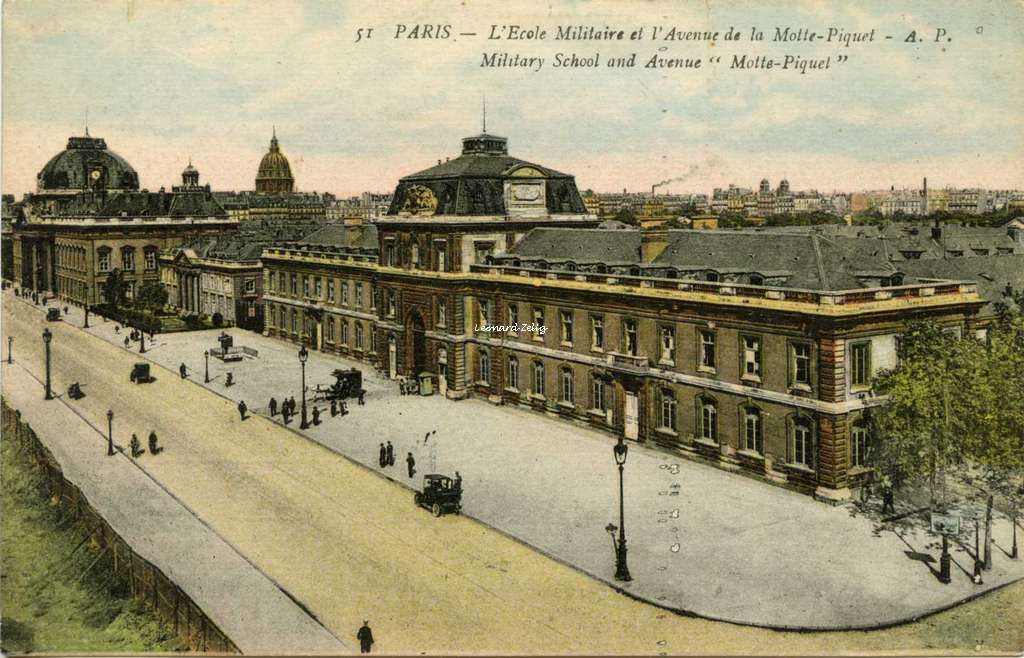 AP 51 - PARIS - L'Ecole Militaire et l'Avenue de la Motte-Piquet