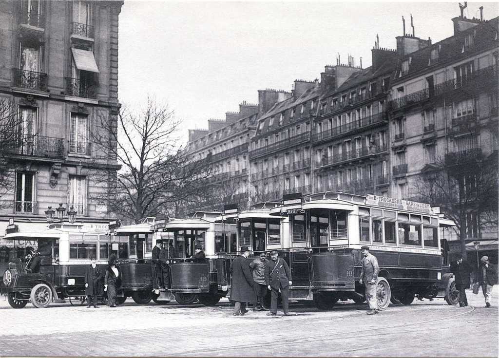 Autobus Schneider PB2 de la ligne B, Place du Trocadéro en 1911