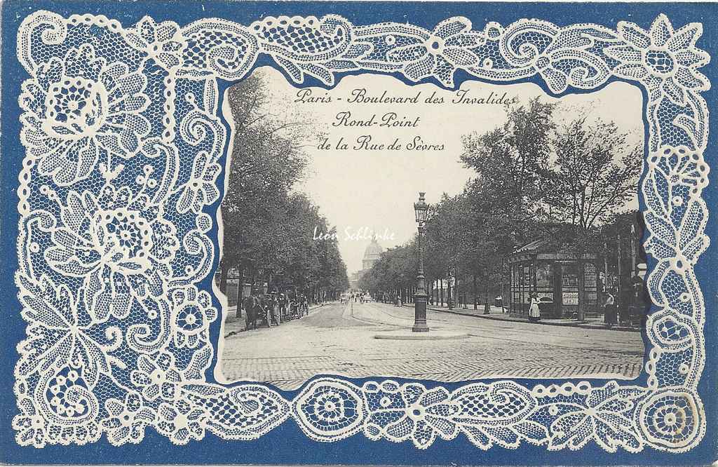 Boulevard  des  Invalides