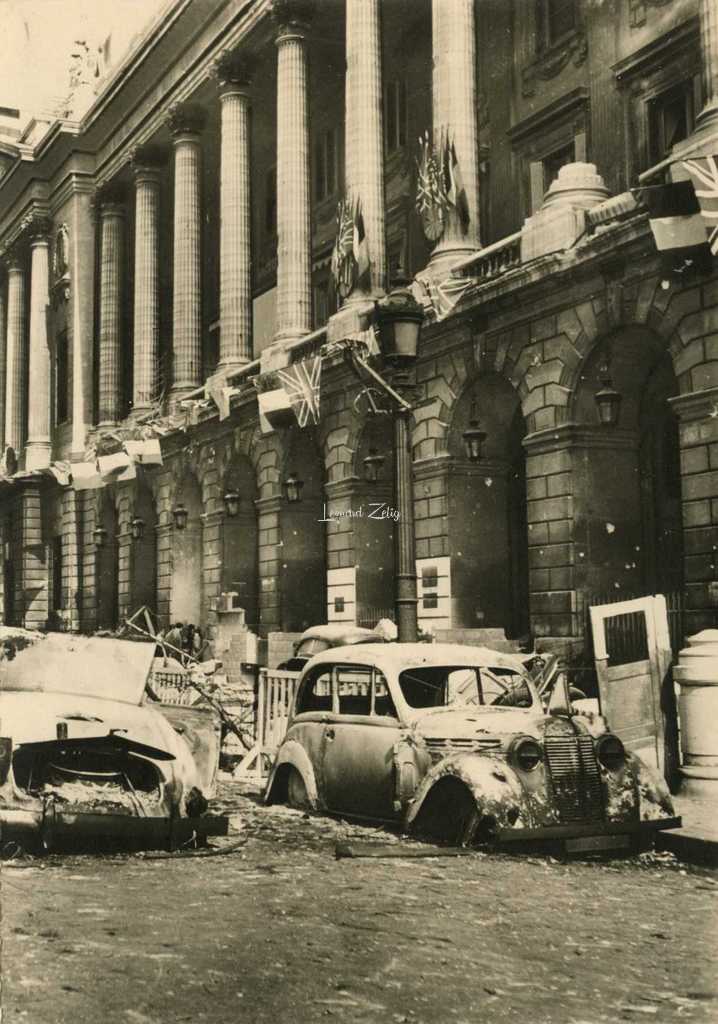 CAP 87 - Liberation de Paris - L'Hôtel Crillon après les combats