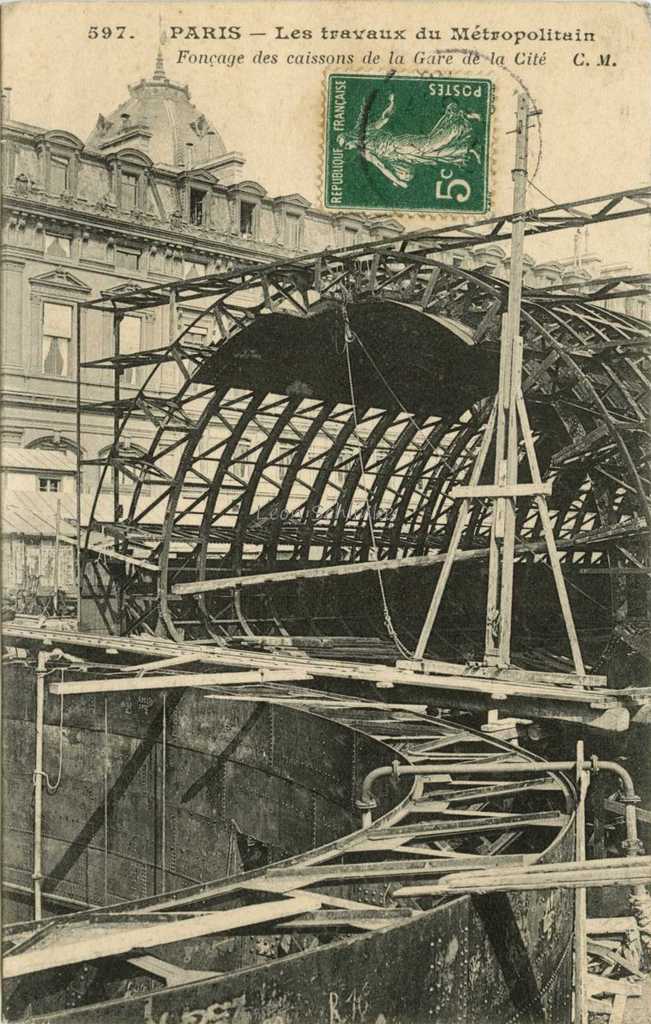CM 597 - Fonçage des caissons de la Gare de la Cité