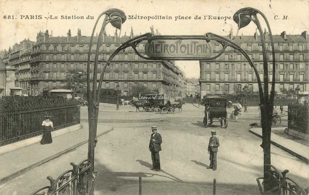 CM 681 - La Station du Métropolitain, Place de l'Europe