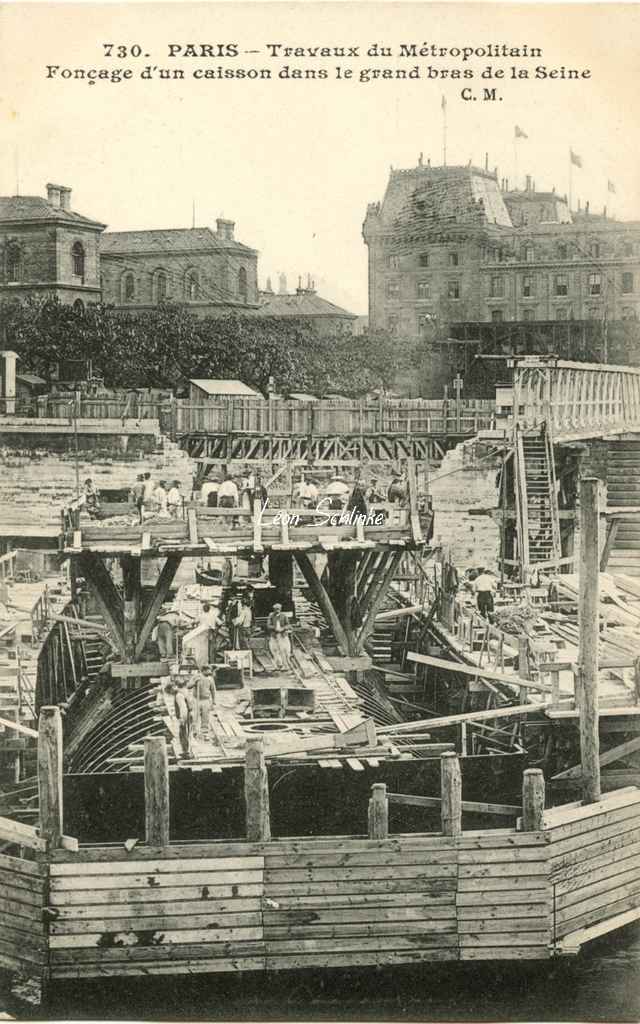 CM 730 - Fonçage du Caisson dans le grand bras de la Seine