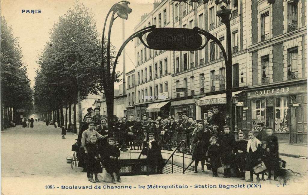 CP 1085 - PARIS - Boulevard de Charonne - Le Métropolitain - Station Bagnolet 