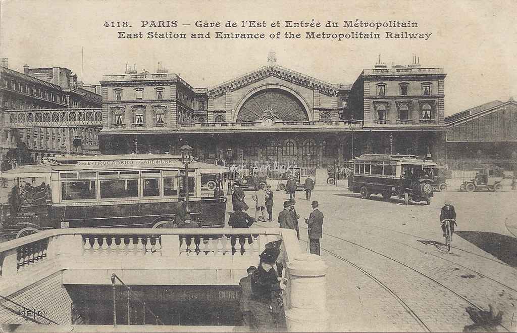 ELD 4118 - Gare de l'Est, Entrée du Métropolitain