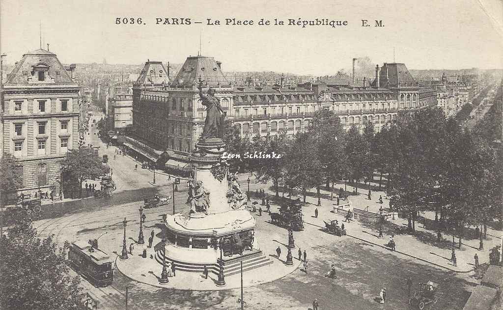 EM 5036 - La Place de la République