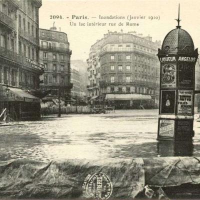 ES 2094 - Paris - Inondations (Janvier 1910) Un lac intérieur rue de Rome