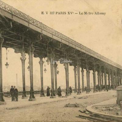EV 337 PARIS XV° - Le Métro Albouy