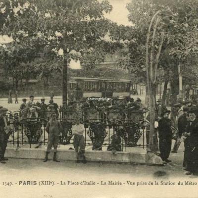 FF 1349 - PARIS - La Place d'Italie - La Mairie - Vue prise de la Station du Métro
