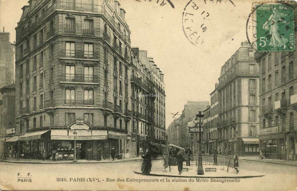 FF 2016 - PARIS (XV°) - Rue des Entrepreneurs et la station du Métro Beaugrenelle