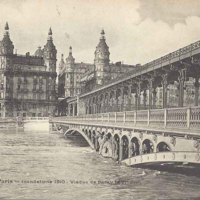 FF 243 - Inondations 1910 - Viaduc de Passy