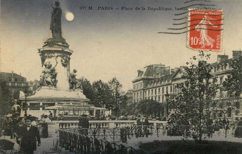 FF 377M - PARIS - Place de la République, la station de Métro