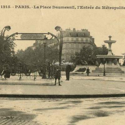 Gondry 1215 - La Place Daumesnil, Entrée du Métropolitain