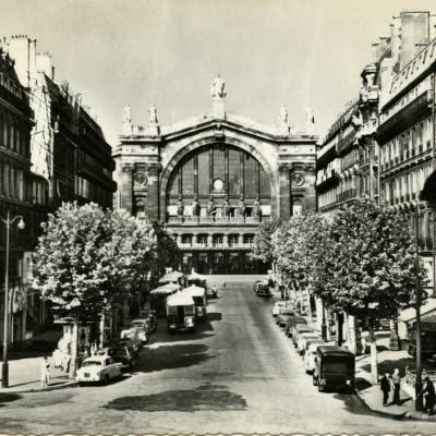 Guy 7639 - PARIS ET SES MERVEILLES - La gare du Nord et le Bd Denain