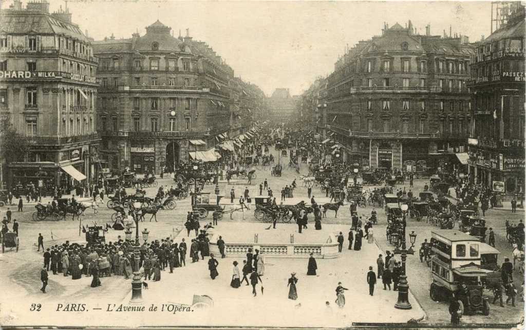 Inconnu 32 - PARIS - L'Avenue de l'Opéra